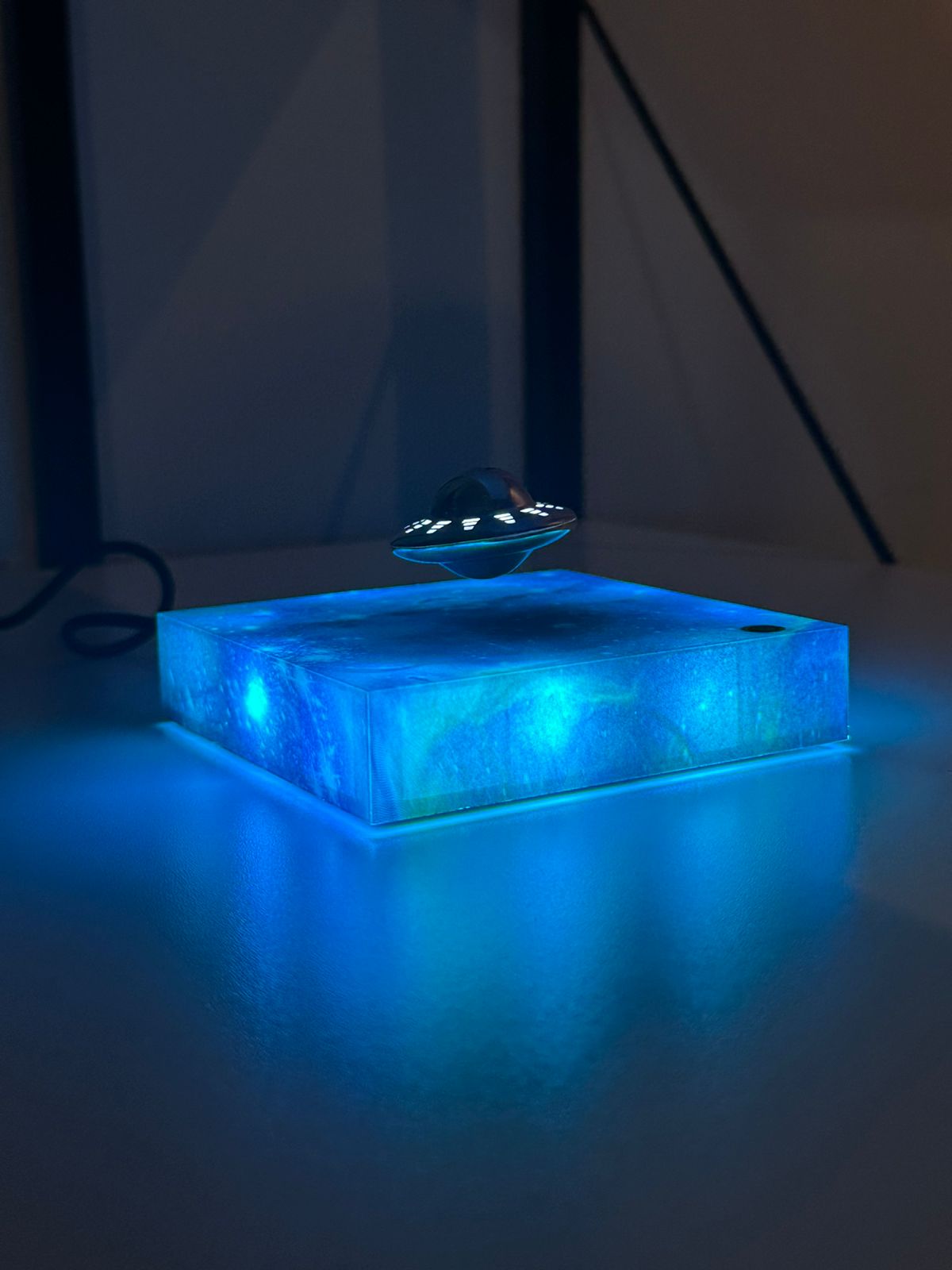 Lampara Mini OVNI Levitante